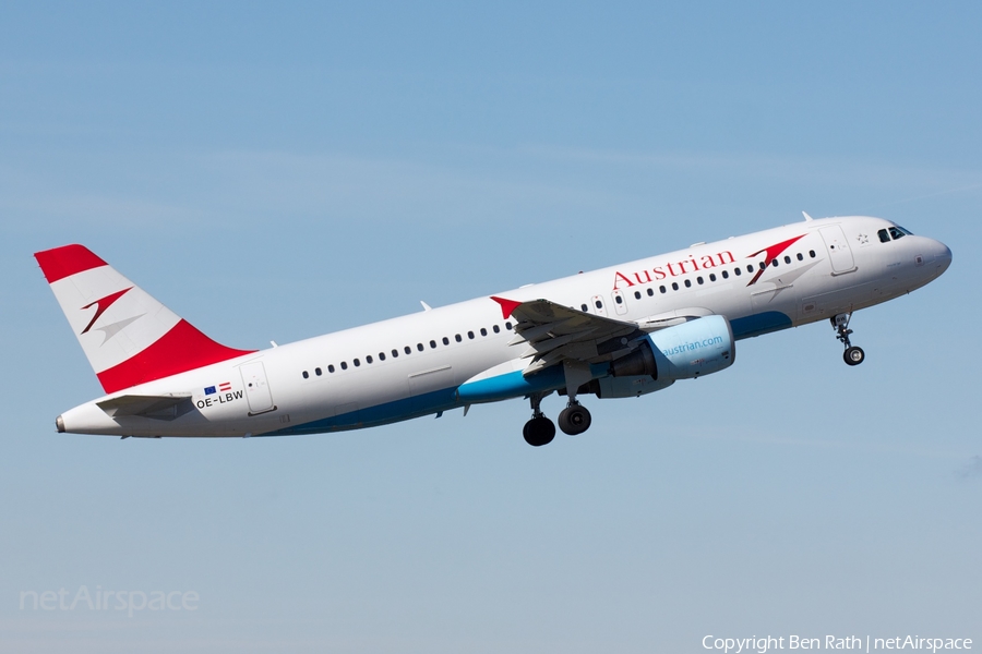 Austrian Airlines Airbus A320-214 (OE-LBW) | Photo 72770
