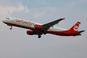 Air Berlin (Niki) Airbus A321-211 (OE-LCJ) at  Hamburg - Fuhlsbuettel (Helmut Schmidt), Germany