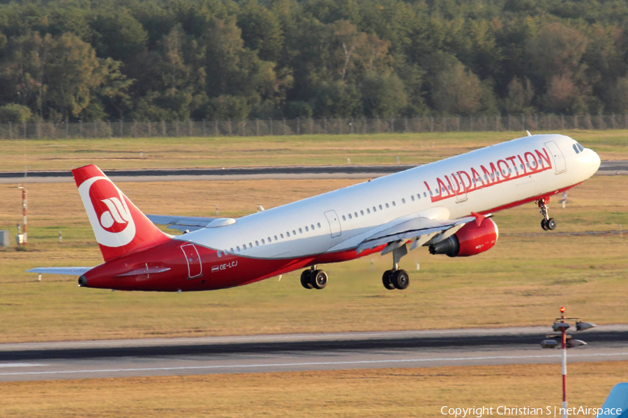 LaudaMotion Airbus A321-211 (OE-LCJ) | Photo 256727