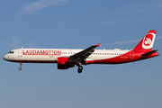 LaudaMotion Airbus A321-211 (OE-LCJ) at  Hamburg - Fuhlsbuettel (Helmut Schmidt), Germany