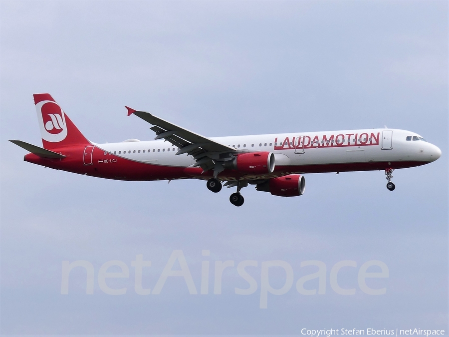 LaudaMotion Airbus A321-211 (OE-LCJ) | Photo 256018
