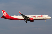 Air Berlin (Niki) Airbus A321-211 (OE-LCL) at  Hamburg - Fuhlsbuettel (Helmut Schmidt), Germany