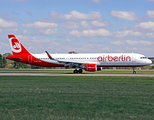 Air Berlin (Niki) Airbus A321-211 (OE-LCM) at  Hamburg - Fuhlsbuettel (Helmut Schmidt), Germany