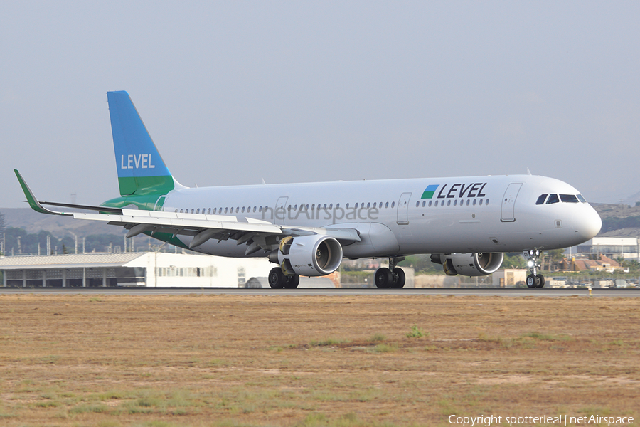 Level Airbus A321-211 (OE-LCR) | Photo 266083