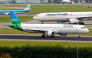 Level Airbus A321-211 (OE-LCR) at  Amsterdam - Schiphol, Netherlands