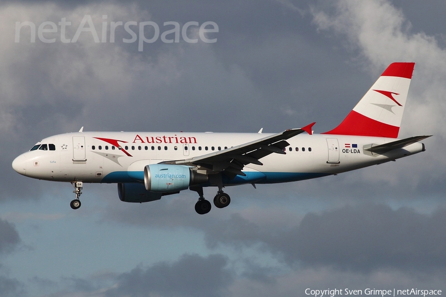 Austrian Airlines Airbus A319-112 (OE-LDA) | Photo 21001