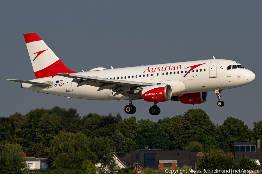 Austrian Airlines Airbus A319-112 (OE-LDA) | Photo 398899