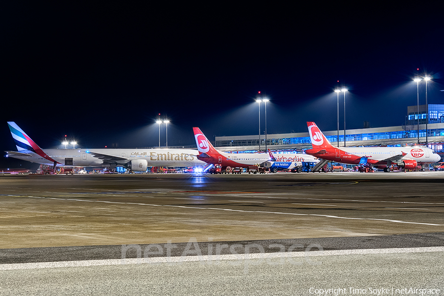 Niki Airbus A320-214 (OE-LEU) | Photo 52842