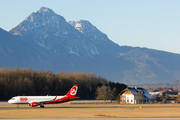 Niki Airbus A320-214 (OE-LEY) at  Salzburg - W. A. Mozart, Austria