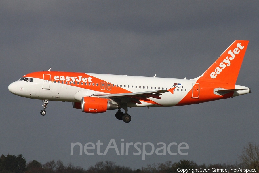 easyJet Europe Airbus A319-111 (OE-LKB) | Photo 375448