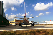 LaudaMotion Airbus A320-214 (OE-LMT) at  Luqa - Malta International, Malta