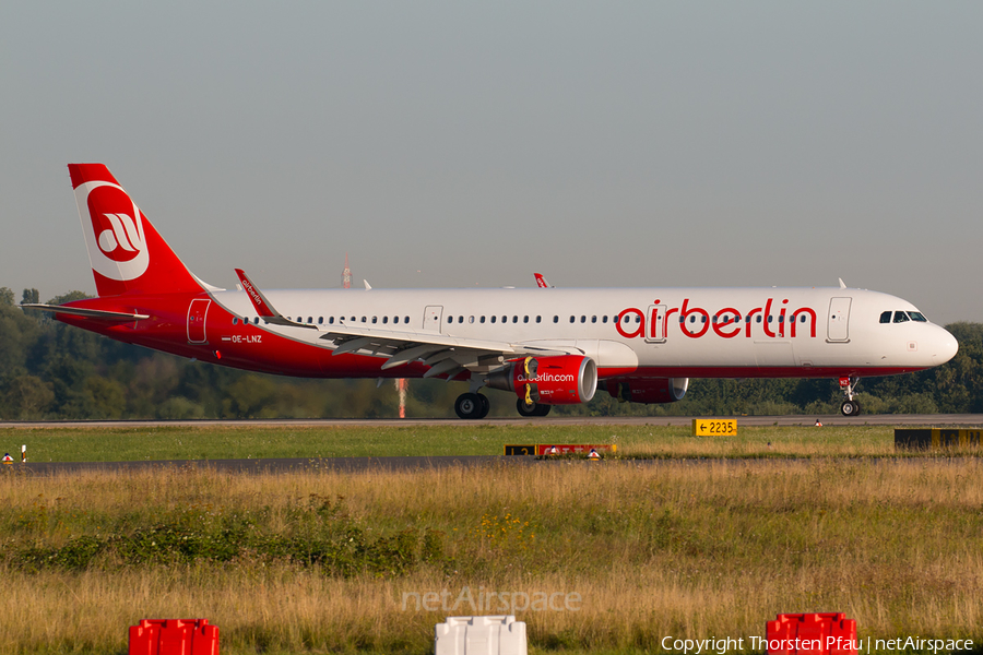 Air Berlin (Niki) Airbus A321-211 (OE-LNZ) | Photo 119247