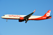 Air Berlin (Niki) Airbus A321-211 (OE-LNZ) at  Hamburg - Fuhlsbuettel (Helmut Schmidt), Germany