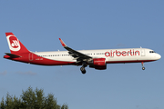 Air Berlin (Niki) Airbus A321-211 (OE-LNZ) at  Hamburg - Fuhlsbuettel (Helmut Schmidt), Germany