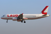 LaudaMotion Airbus A320-214 (OE-LOO) at  Barcelona - El Prat, Spain