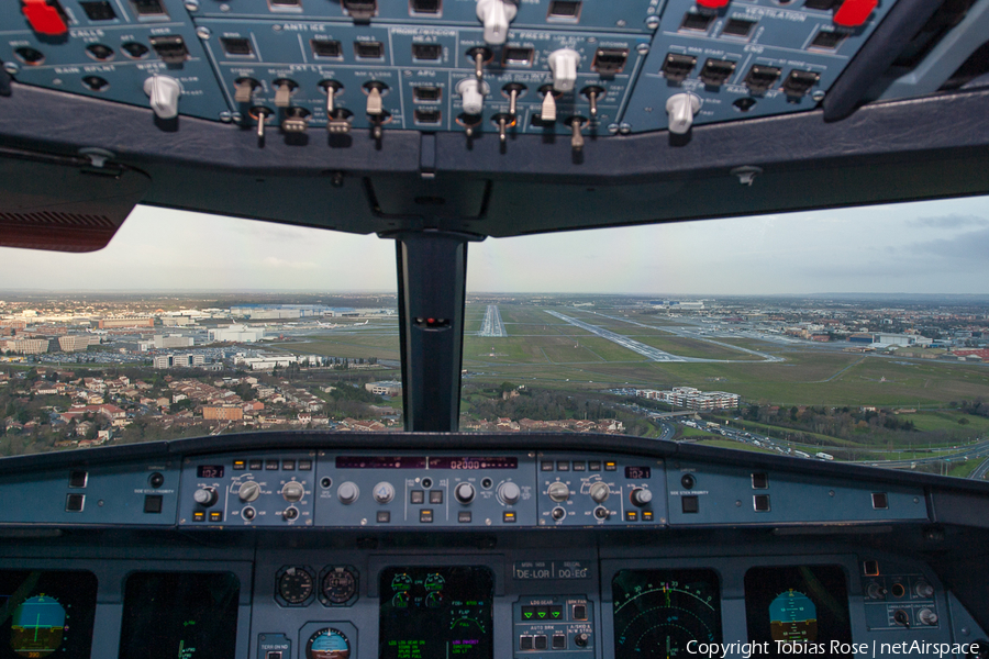 Niki Airbus A320-232 (OE-LOR) | Photo 303480