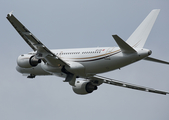 Tyrolean Jet Service Airbus A319-115X CJ (OE-LOV) at  Farnborough, United Kingdom