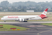 Austrian Airlines Boeing 787-9 Dreamliner (OE-LPM) at  Dusseldorf - International, Germany