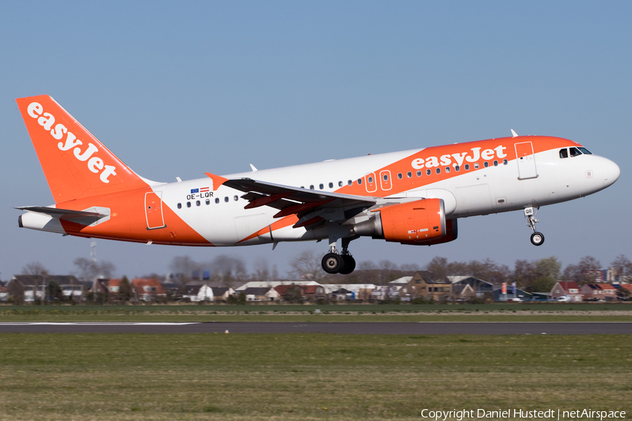 easyJet Europe Airbus A319-111 (OE-LQR) | Photo 513078