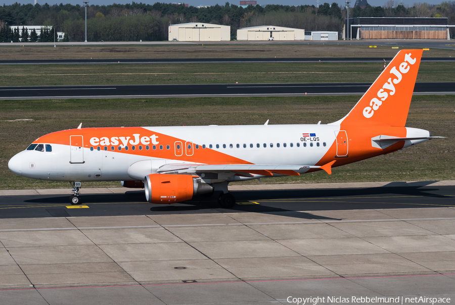 easyJet Europe Airbus A319-111 (OE-LQS) | Photo 313654