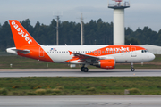 easyJet Europe Airbus A319-111 (OE-LQW) at  Porto, Portugal