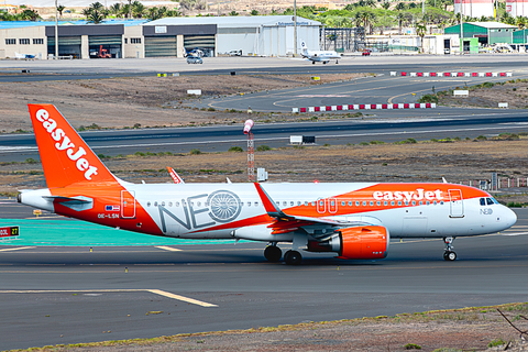easyJet Airbus A320-251N (OE-LSN) at  Gran Canaria, Spain