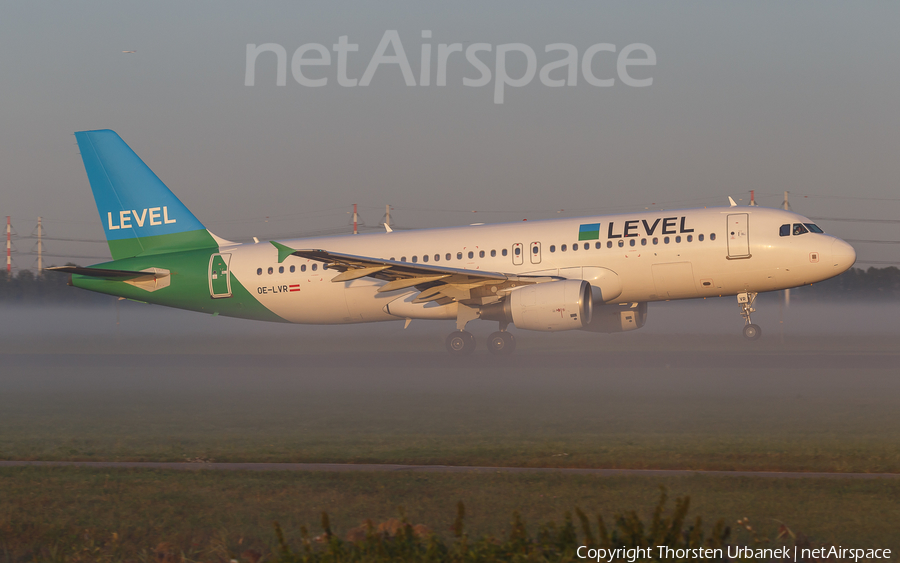 Level Airbus A320-214 (OE-LVR) | Photo 347792