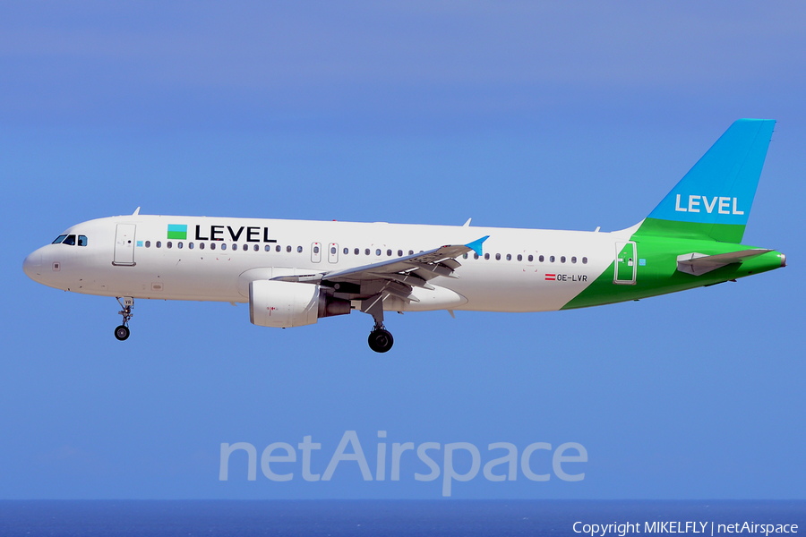 Level Airbus A320-214 (OE-LVR) | Photo 331994