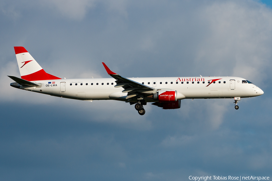 Austrian Airlines Embraer ERJ-195LR (ERJ-190-200LR) (OE-LWA) | Photo 324170