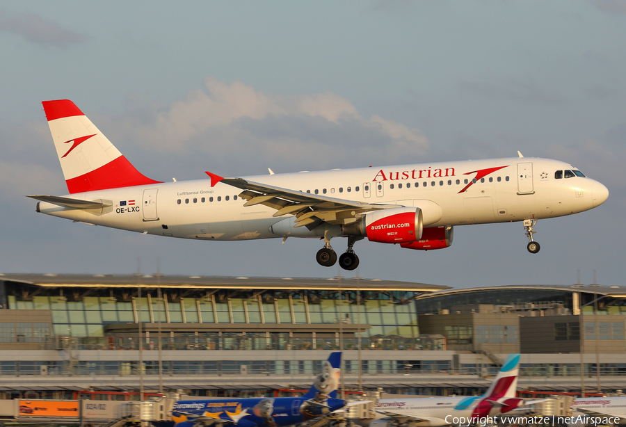 Austrian Airlines Airbus A320-216 (OE-LXC) | Photo 393278