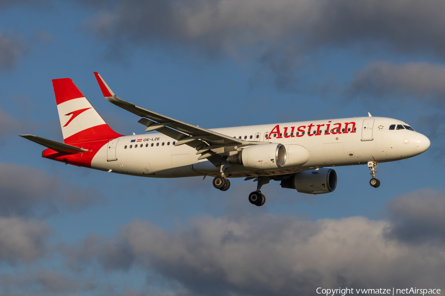 Austrian Airlines Airbus A320-214 (OE-LZE) | Photo 518681