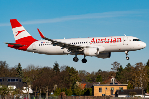 Austrian Airlines Airbus A320-214 (OE-LZF) at  Hamburg - Fuhlsbuettel (Helmut Schmidt), Germany