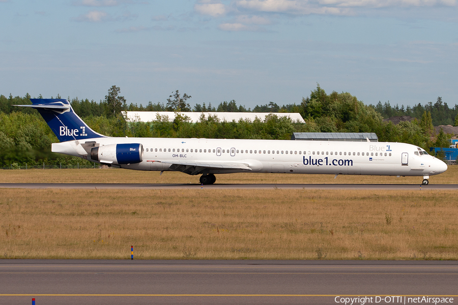 Blue1 McDonnell Douglas MD-90-30 (OH-BLC) | Photo 371302