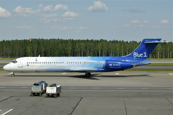 Blue1 Boeing 717-2CM (OH-BLG) at  Helsinki - Vantaa, Finland
