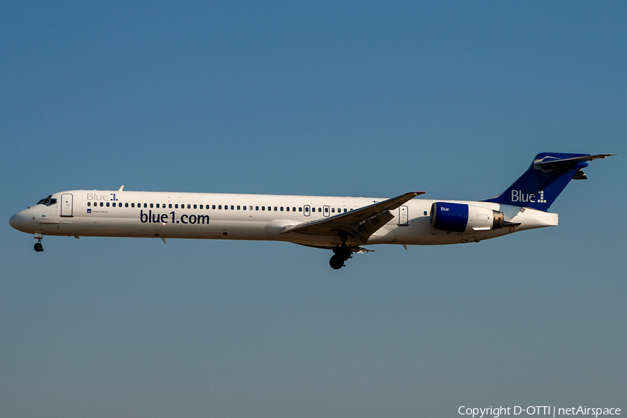 Blue1 McDonnell Douglas MD-90-30 (OH-BLU) | Photo 203299