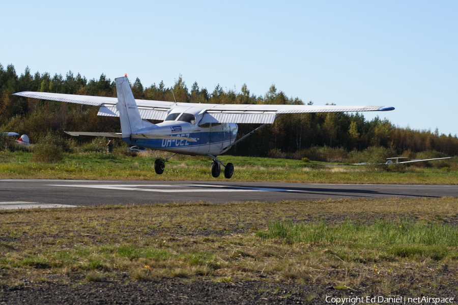Oulun Ilmailukerho Cessna F172H Skyhawk (OH-CEZ) | Photo 30101