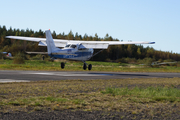 Oulun Ilmailukerho Cessna F172H Skyhawk (OH-CEZ) at  Ahmosuo, Finland