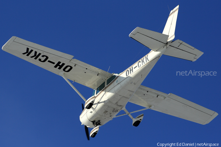 (Private) Cessna 172N Skyhawk (OH-CKK) | Photo 4031