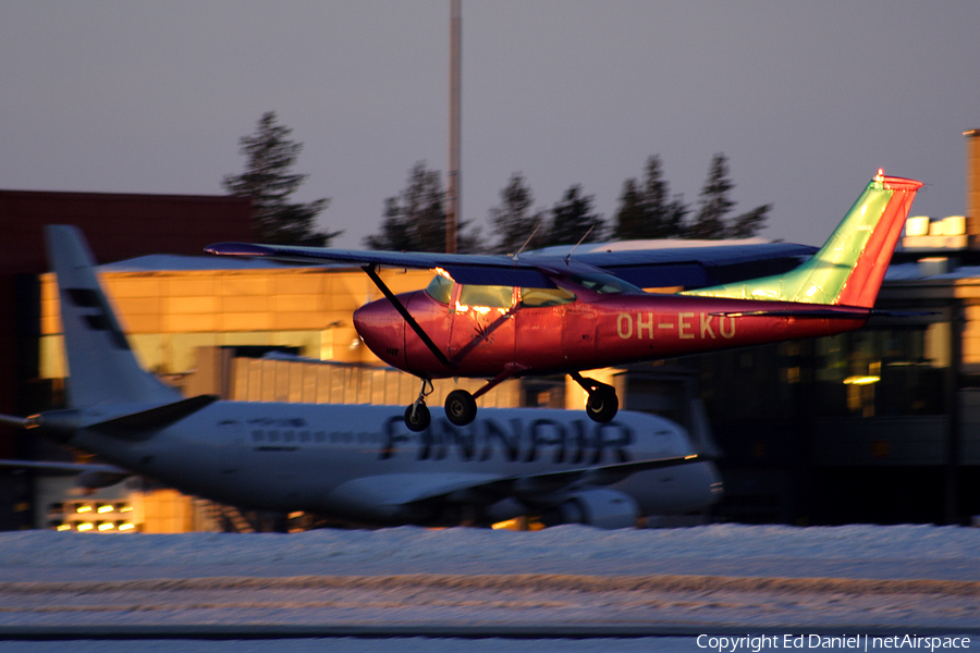 Skydive Oulu Cessna 182P Skylane (OH-EKO) | Photo 3286