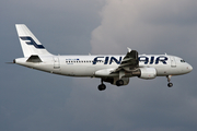 Finnair Airbus A320-214 (OH-LXK) at  London - Heathrow, United Kingdom