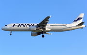 Finnair Airbus A321-211 (OH-LZB) at  Barcelona - El Prat, Spain