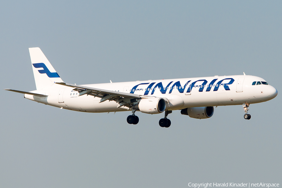 Finnair Airbus A321-211 (OH-LZE) | Photo 292917