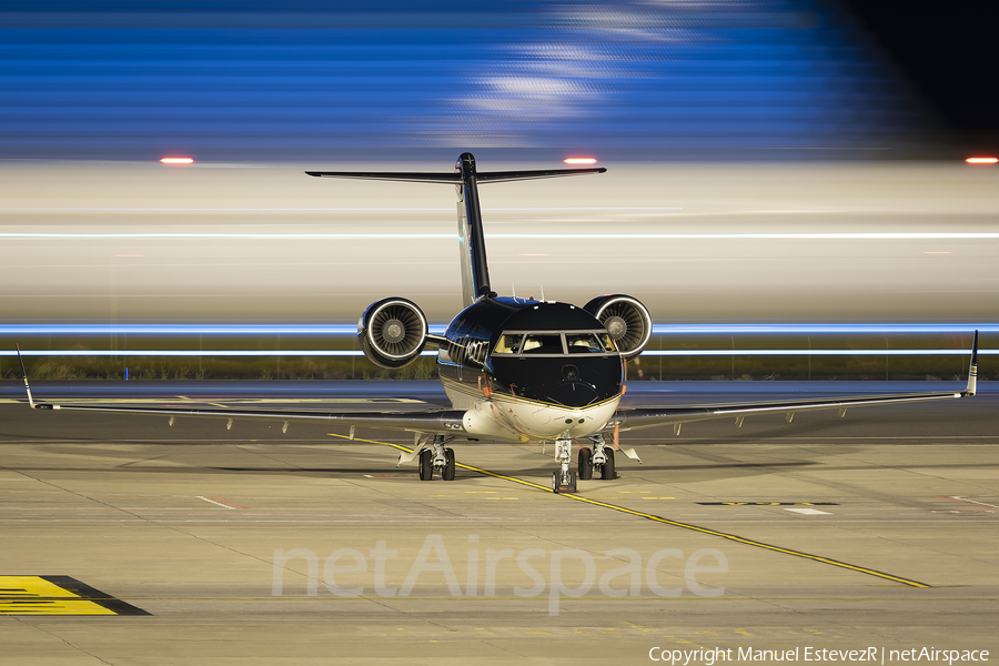Jetflite Bombardier CL-600-2B16 Challenger 650 (OH-WIW) | Photo 554361