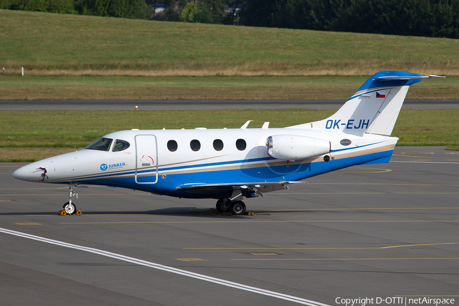 (Private) Raytheon 390 Premier IA (OK-EJH) | Photo 345001