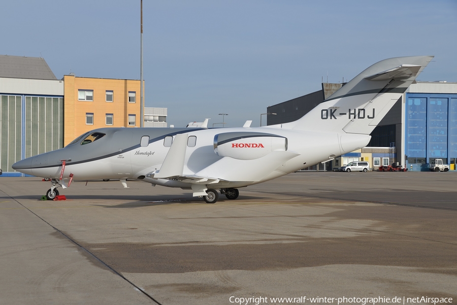 Aeropartner Honda HA-420 HondaJet (OK-HDJ) | Photo 401185