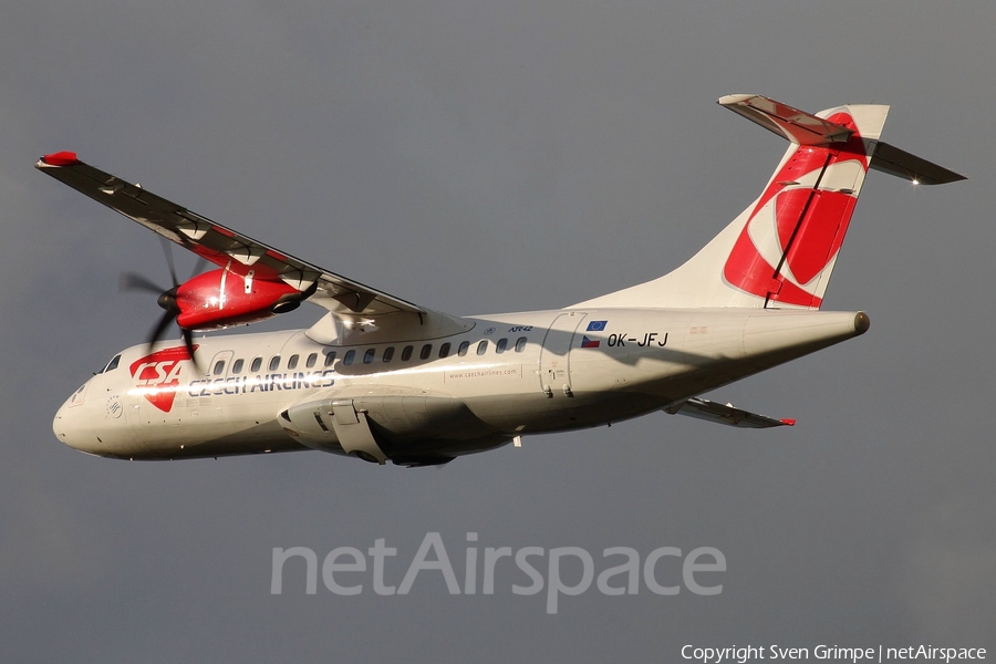 CSA Czech Airlines ATR 42-500 (OK-JFJ) | Photo 11489