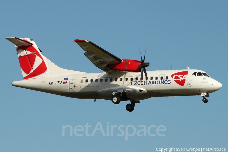 CSA Czech Airlines ATR 42-500 (OK-JFJ) | Photo 17615