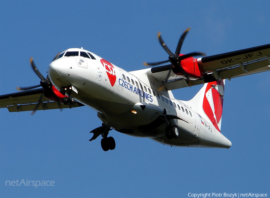 CSA Czech Airlines ATR 42-500 (OK-JFJ) | Photo 45592