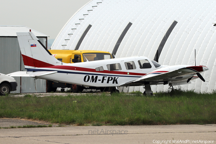 (Private) Piper PA-34-220T Seneca III (OM-FPK) | Photo 509032