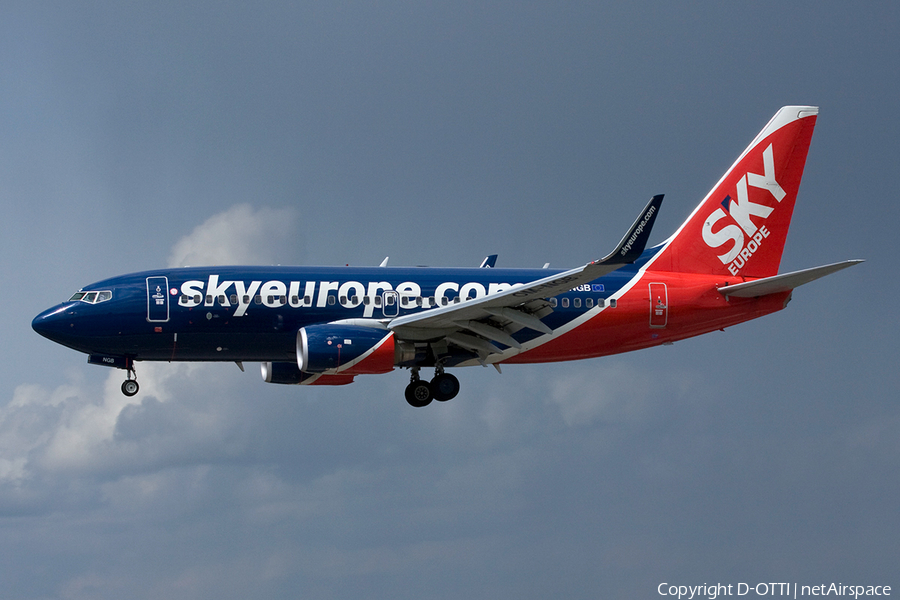 SkyEurope Boeing 737-76N (OM-NGB) | Photo 256786